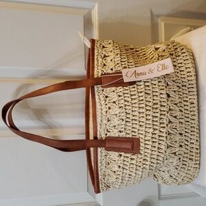 Anna & Elle Straw Handbag tote/ beach bag. NWT